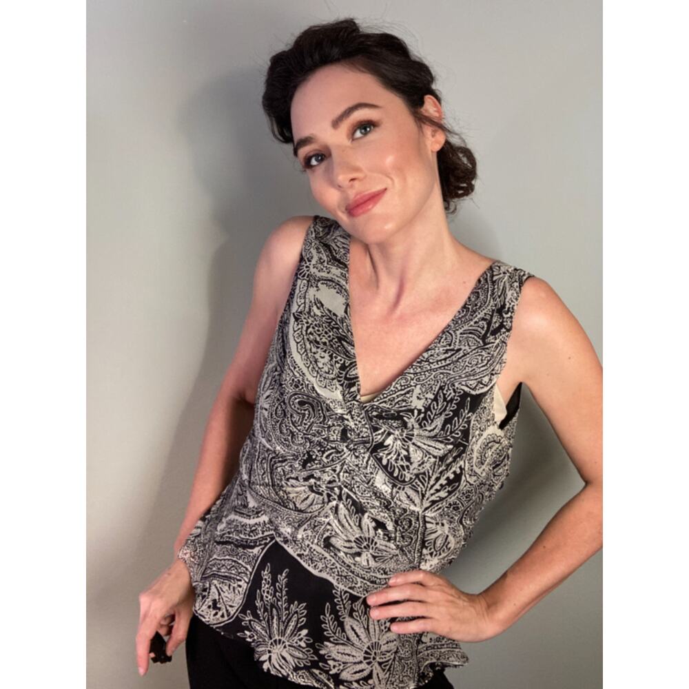 Vintage Ice Paisley Black & White Print Silk Top Lined  Sz L Versatile & Lovely! - Picture 2 of 7